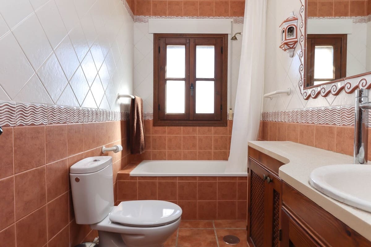 4 soverom Villa til salgs i Alozaina med garasje - € 575 000 (Ref: 8447032)