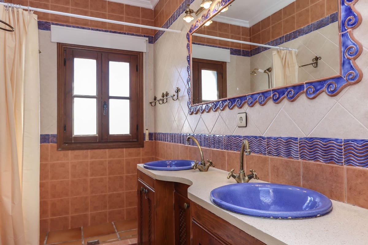 4 soverom Villa til salgs i Alozaina med garasje - € 575 000 (Ref: 8447032)