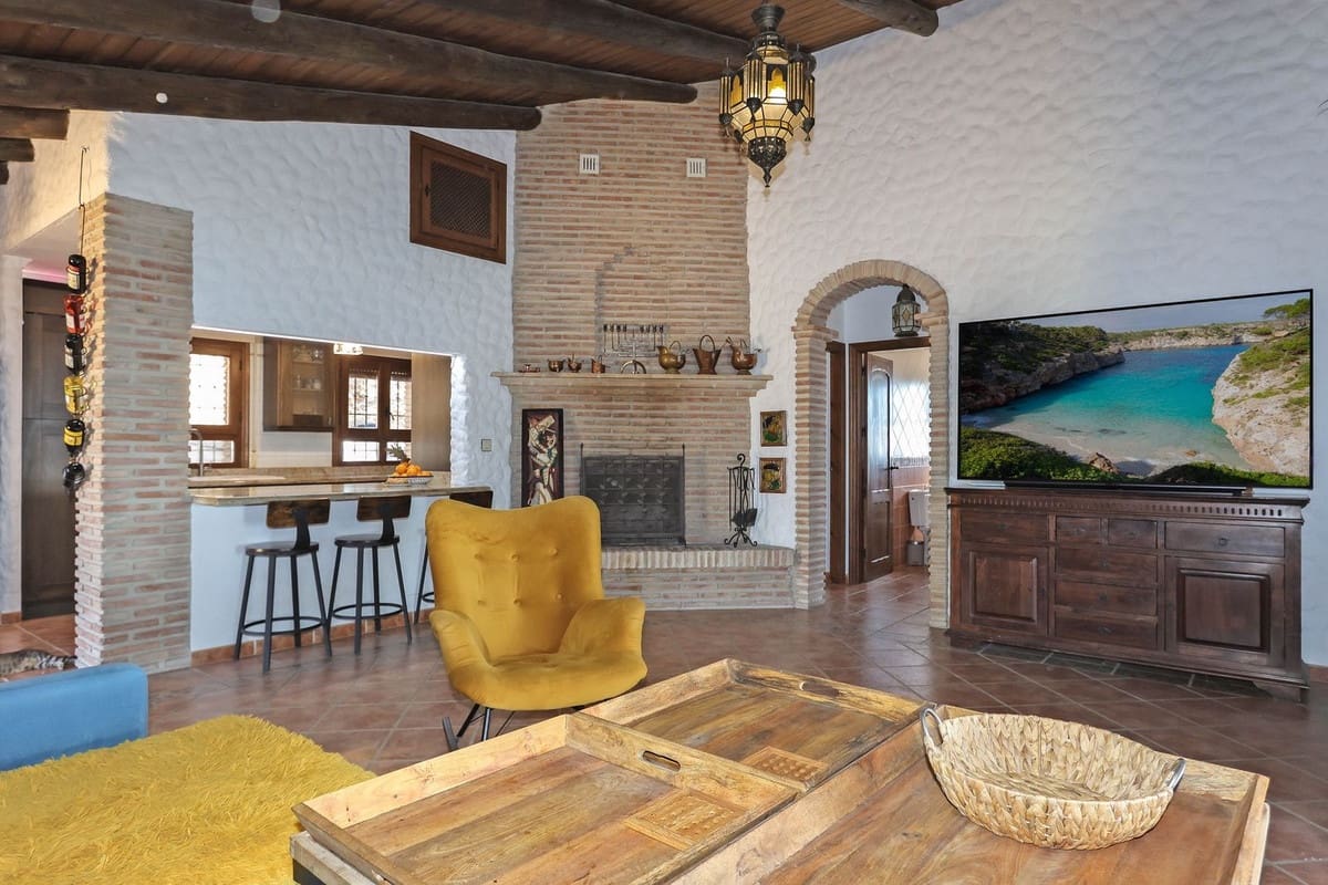 4 soverom Villa til salgs i Alozaina med garasje - € 575 000 (Ref: 8447032)