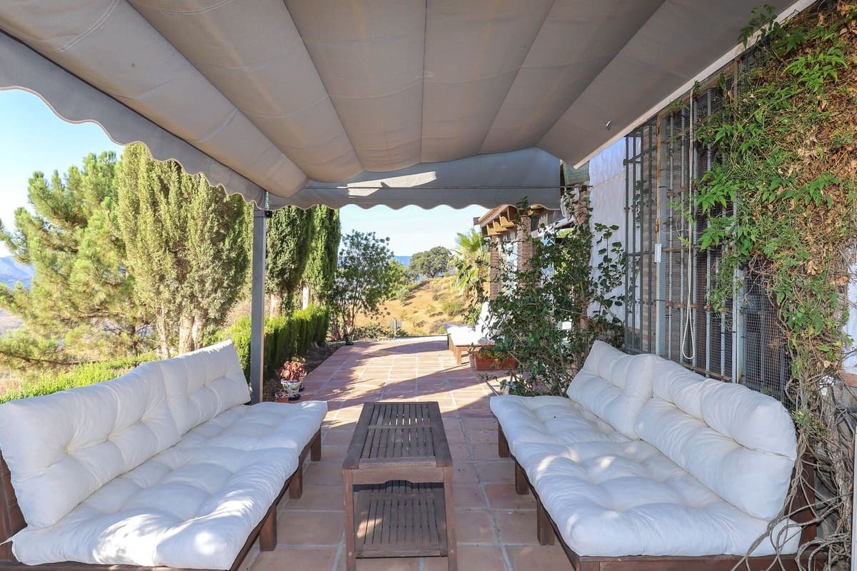 4 soverom Villa til salgs i Alozaina med garasje - € 575 000 (Ref: 8447032)