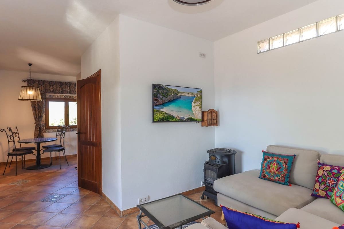 4 bedroom Villa for sale in Alozaina with garage - € 575,000 (Ref: 8447032)