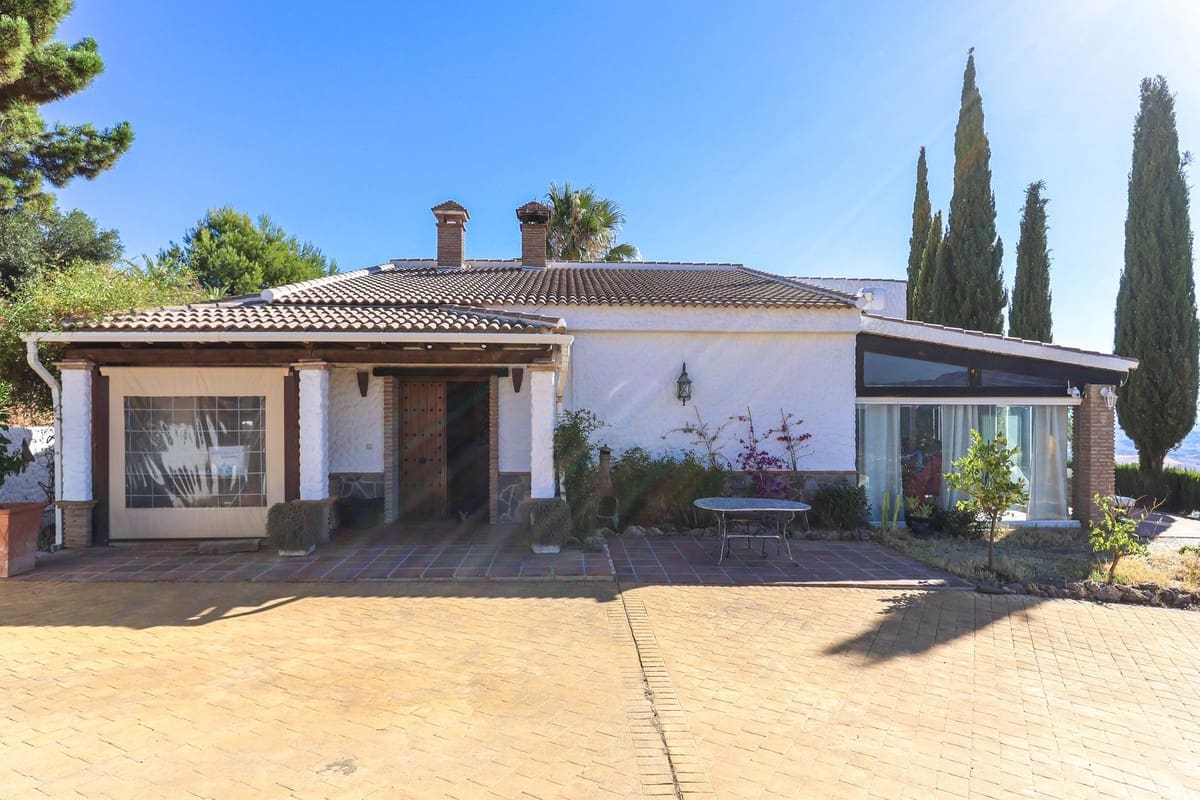 4 soveværelse Villa til salg i Alozaina med garage - € 575.000 (Ref: 8447032)