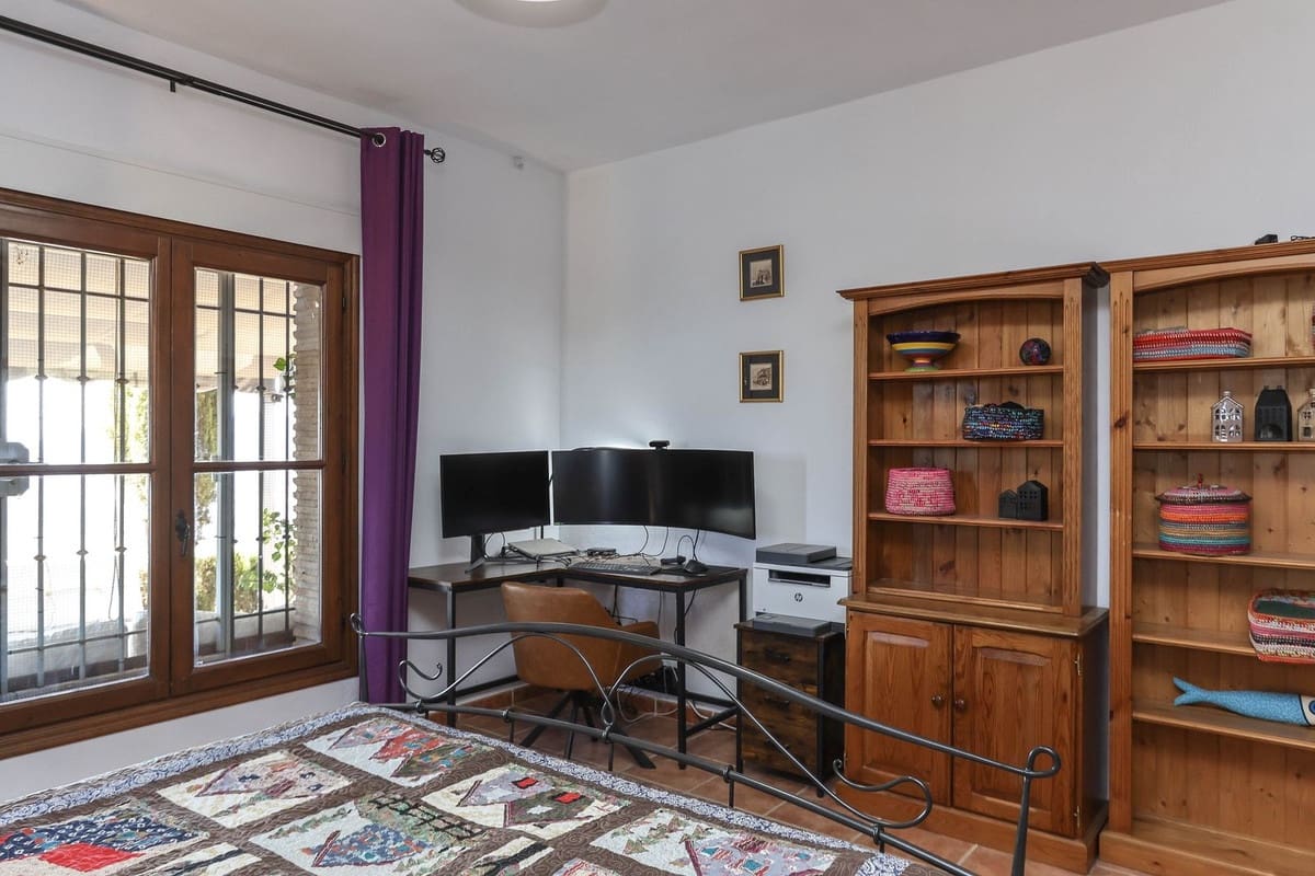 4 soveværelse Villa til salg i Alozaina med garage - € 575.000 (Ref: 8447032)