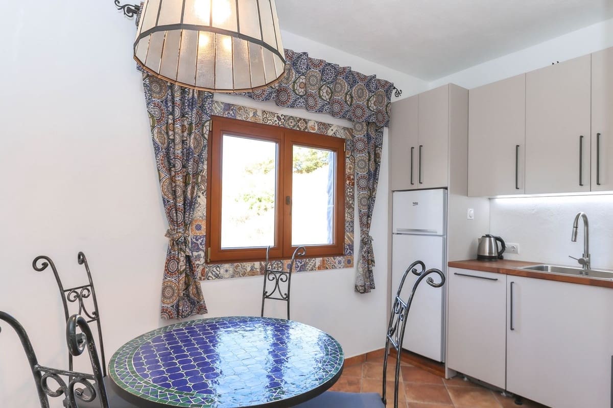 4 soveværelse Villa til salg i Alozaina med garage - € 575.000 (Ref: 8447032)