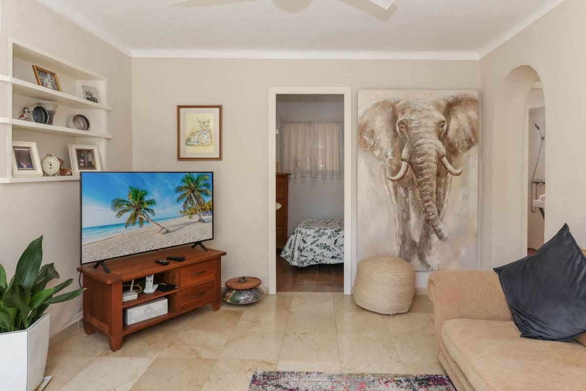 3 soveværelse Villa til salg i Coin med garage - € 249.000 (Ref: 8572734)