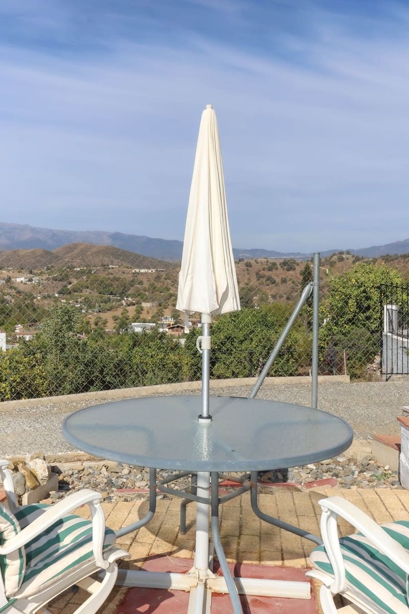 3 soveværelse Villa til salg i Coin med garage - € 249.000 (Ref: 8572734)