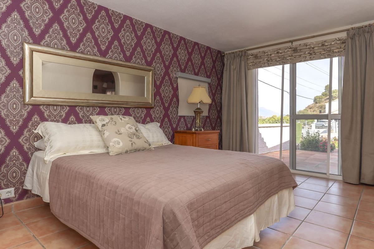 3 soveværelse Villa til salg i Coin med garage - € 249.000 (Ref: 8572734)