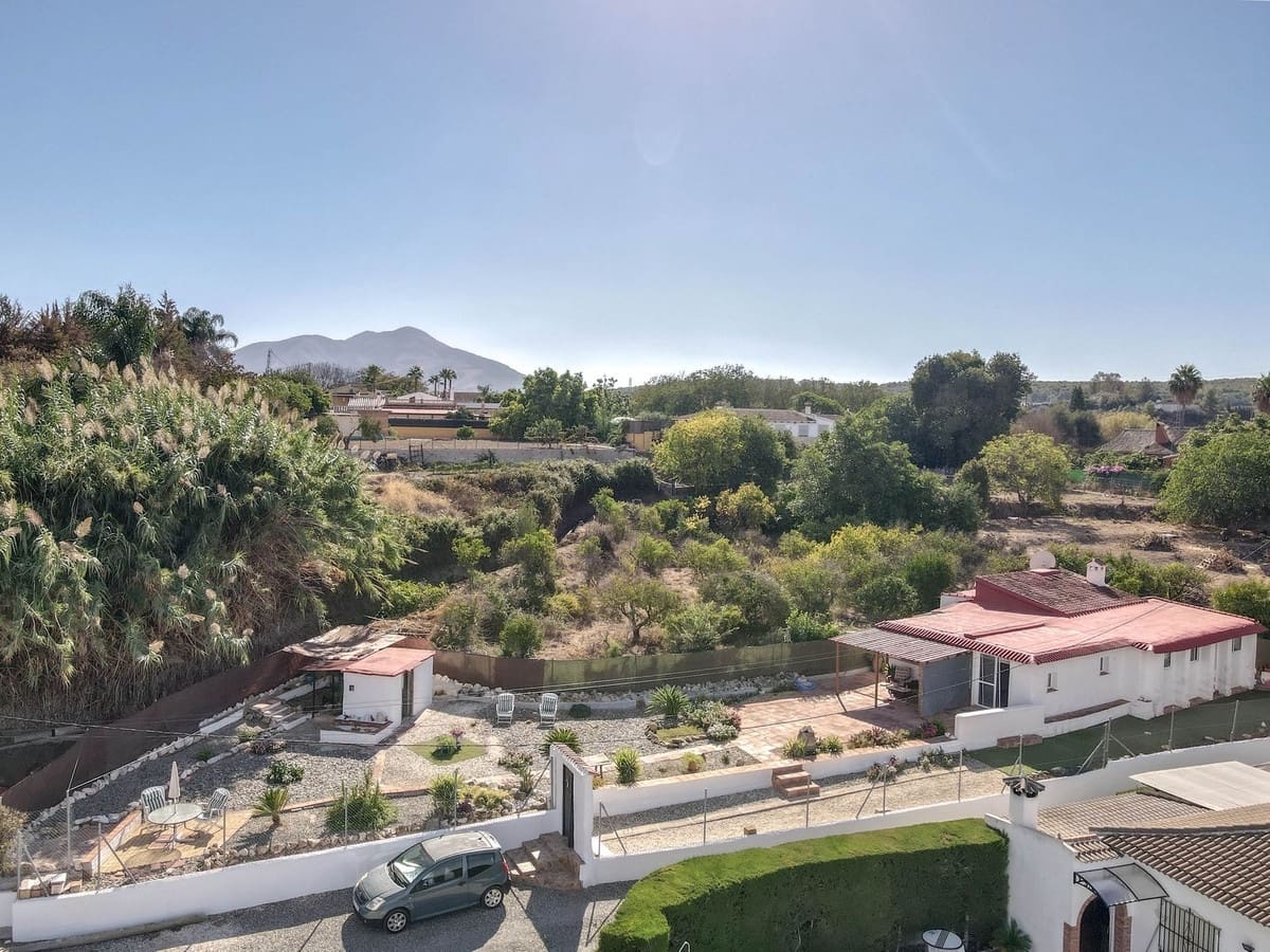 3 soveværelse Villa til salg i Coin med garage - € 249.000 (Ref: 8572734)