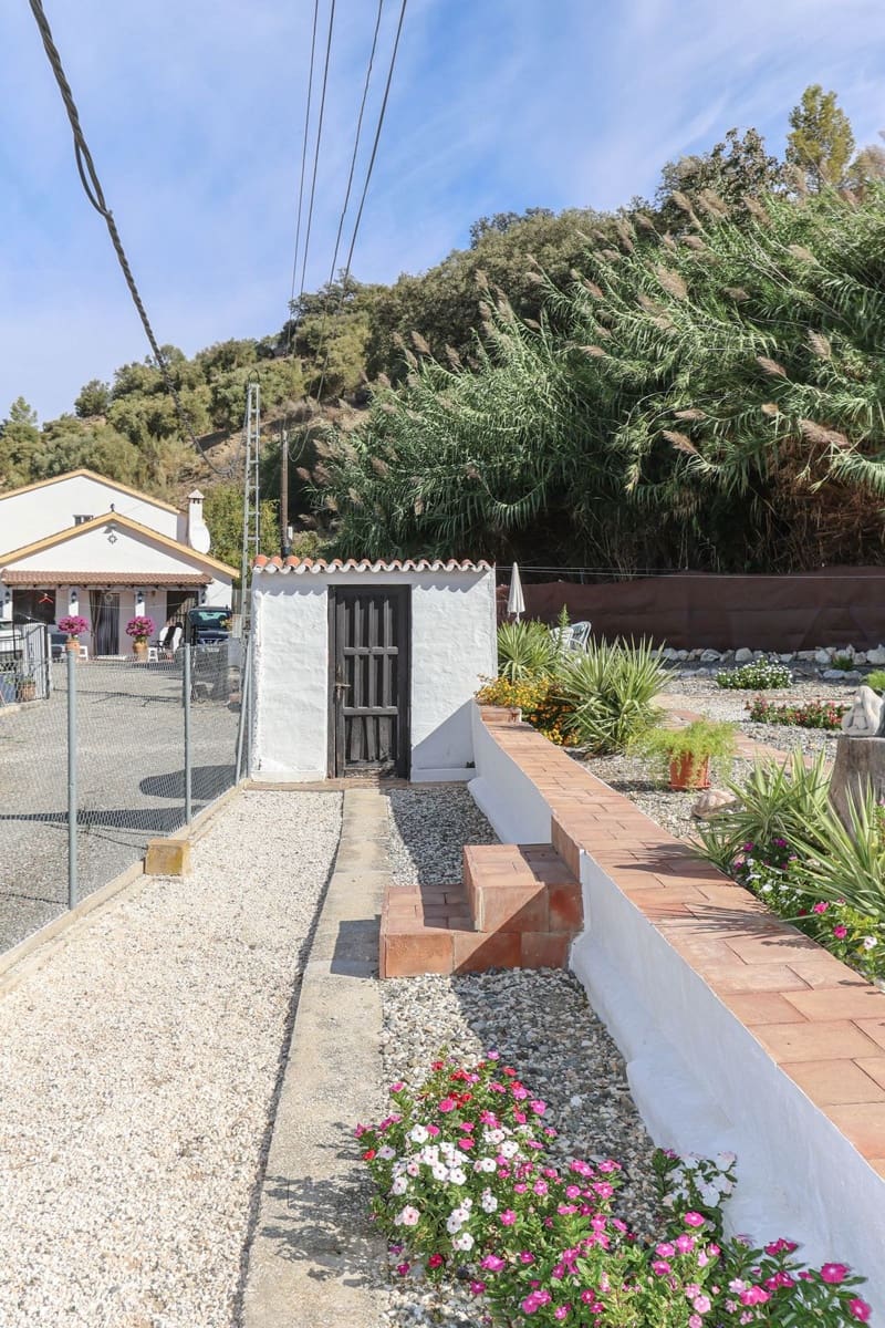 3 soveværelse Villa til salg i Coin med garage - € 249.000 (Ref: 8572734)