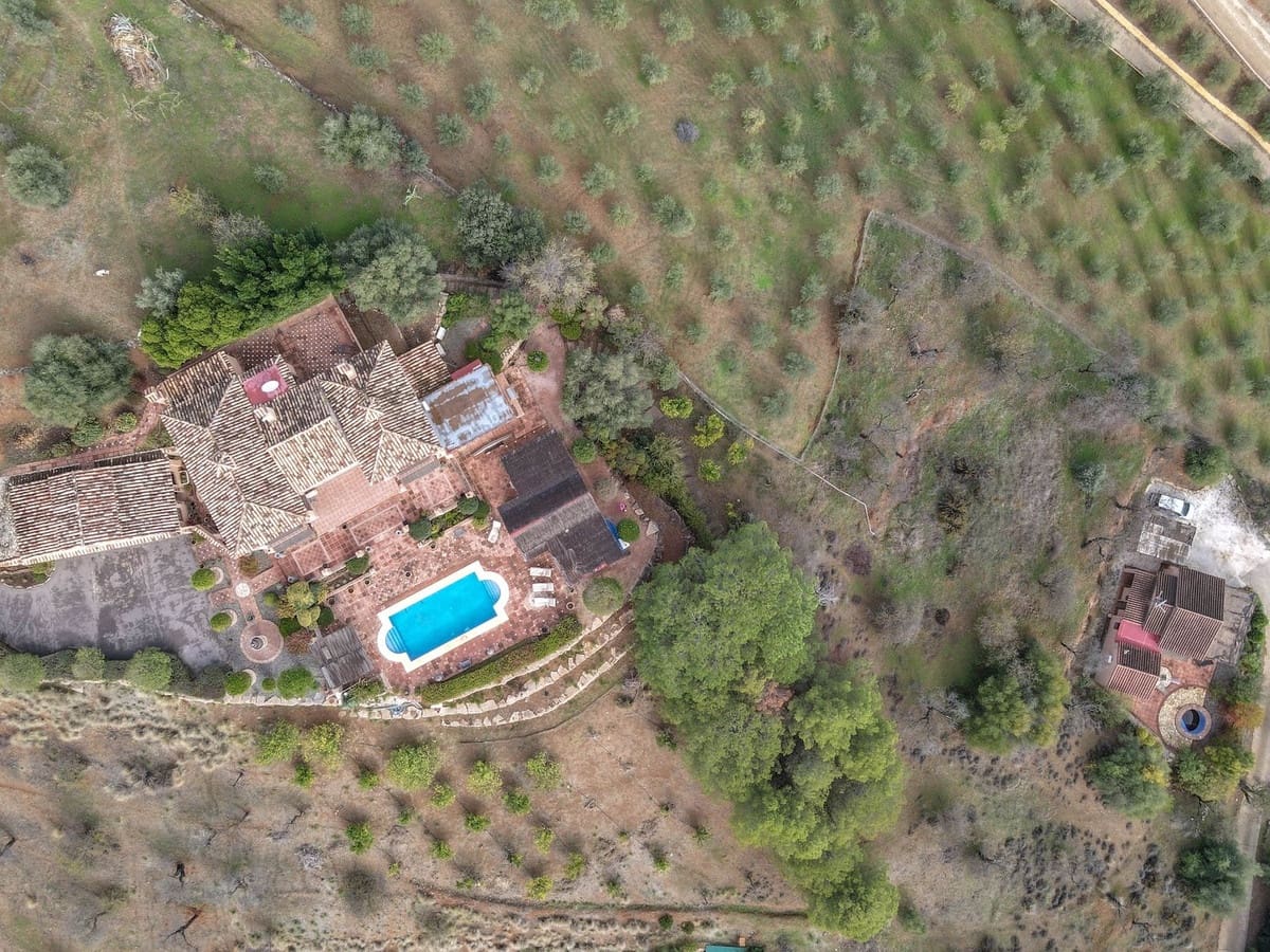 5 soveværelse Villa til salg i Monda med swimmingpool garage - € 899.000 (Ref: 8595659)