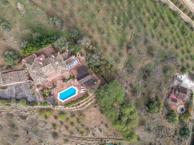 5 soveværelse Villa til salg i Monda med swimmingpool garage - € 899.000 (Ref: 8595659)