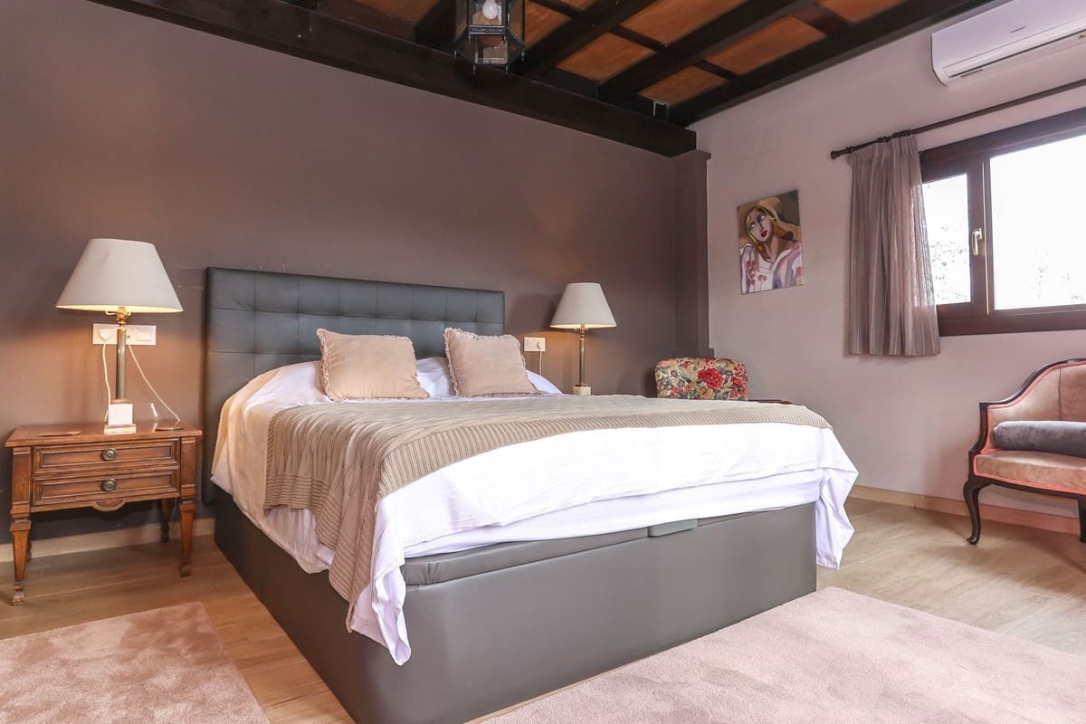 5 soveværelse Villa til salg i Monda med swimmingpool garage - € 899.000 (Ref: 8595659)