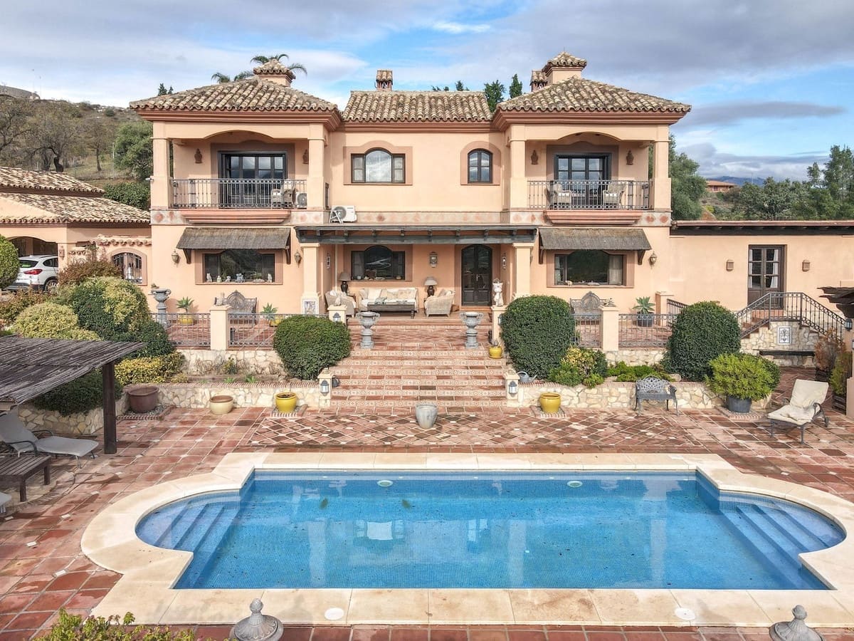 5 soveværelse Villa til salg i Monda med swimmingpool garage - € 899.000 (Ref: 8595659)