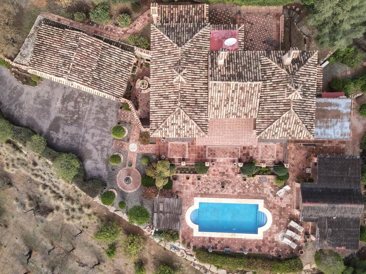 5 soveværelse Villa til salg i Monda med swimmingpool garage - € 899.000 (Ref: 8595659)