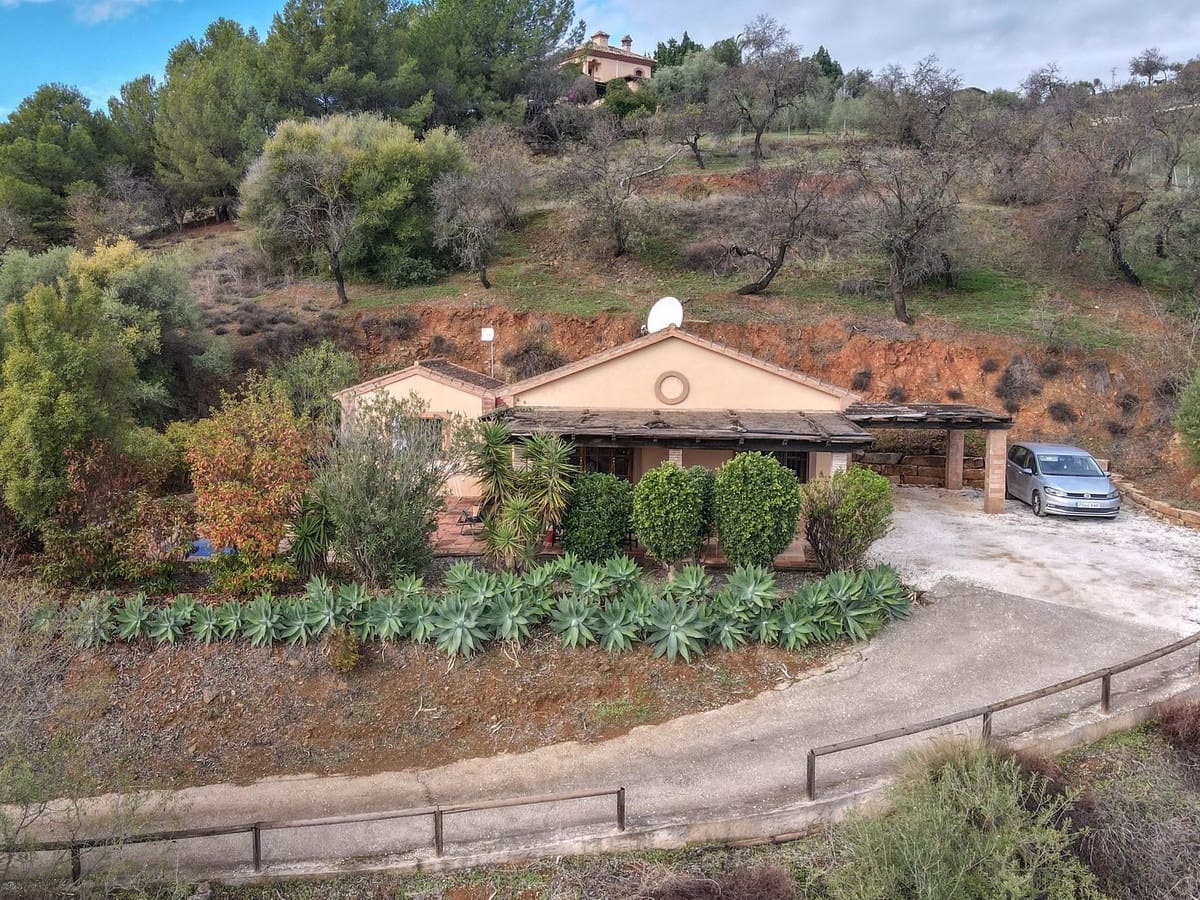 5 soveværelse Villa til salg i Monda med swimmingpool garage - € 899.000 (Ref: 8595659)