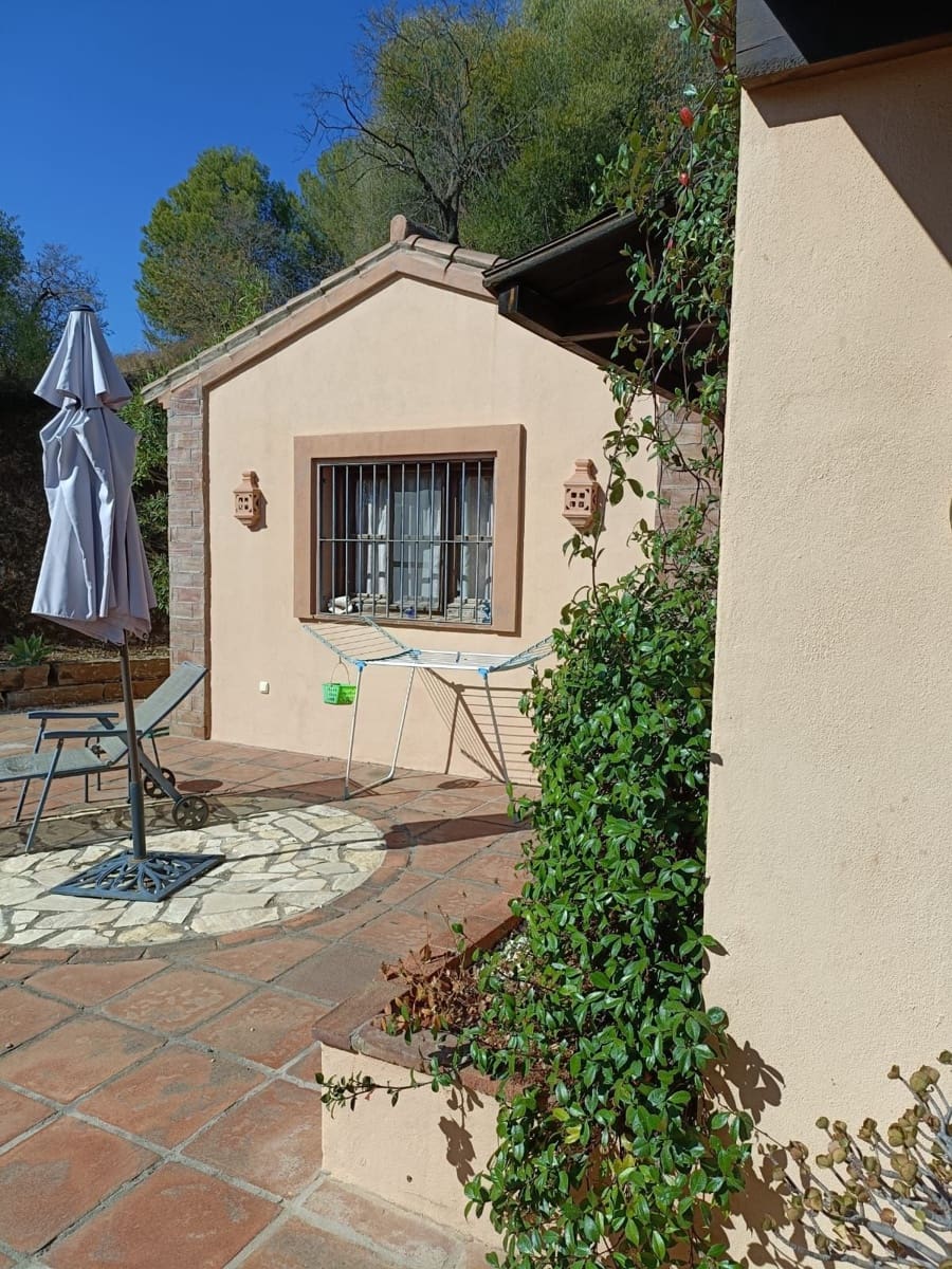 5 soveværelse Villa til salg i Monda med swimmingpool garage - € 899.000 (Ref: 8595659)