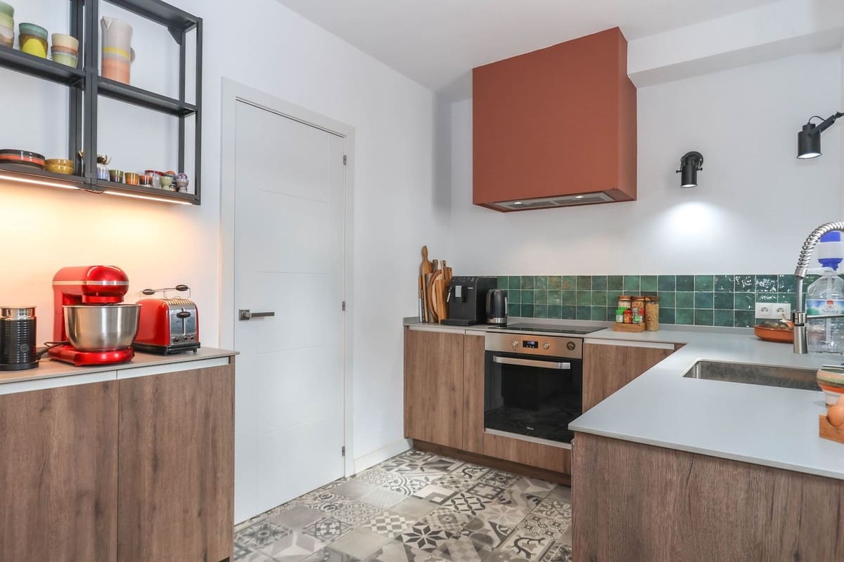 8 quarto Hotel para venda em Alora com piscina garagem - 879 000 € (Ref: 8637350)