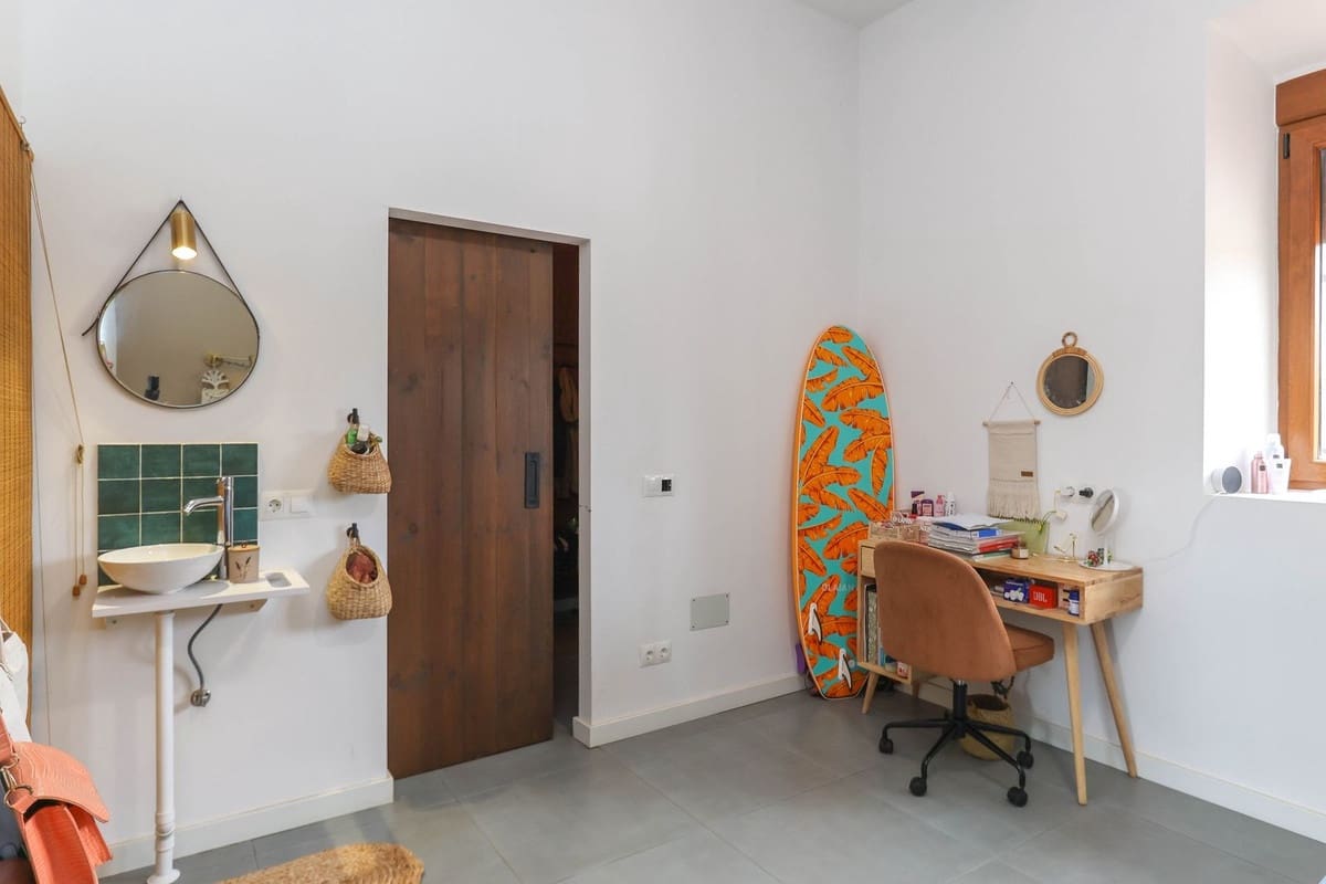 8 quarto Hotel para venda em Alora com piscina garagem - 879 000 € (Ref: 8637350)