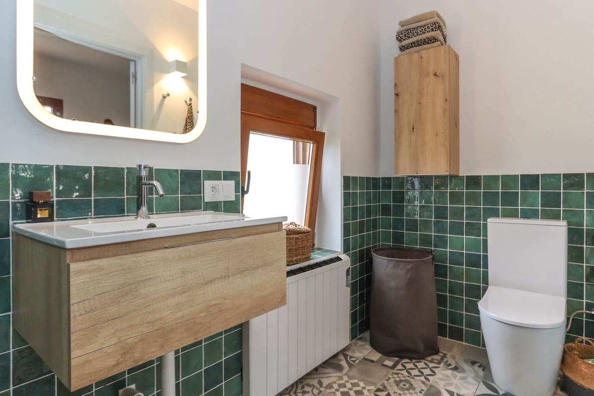 8 quarto Hotel para venda em Alora com piscina garagem - 879 000 € (Ref: 8637350)