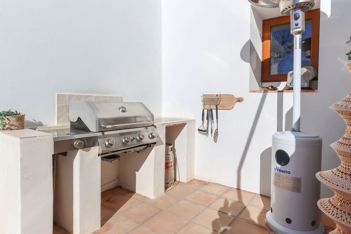 8 quarto Hotel para venda em Alora com piscina garagem - 879 000 € (Ref: 8637350)