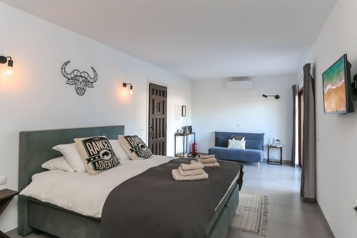 8 quarto Hotel para venda em Alora com piscina garagem - 879 000 € (Ref: 8637350)