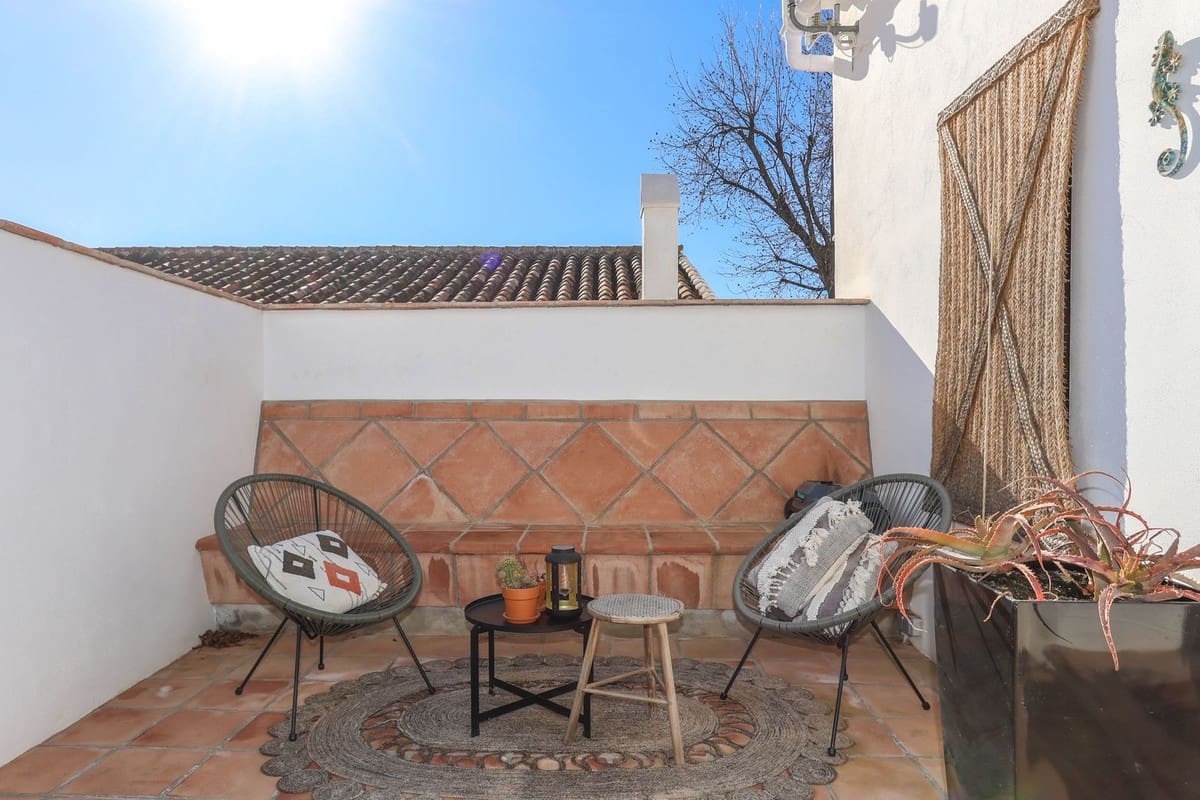 8 quarto Hotel para venda em Alora com piscina garagem - 879 000 € (Ref: 8637350)