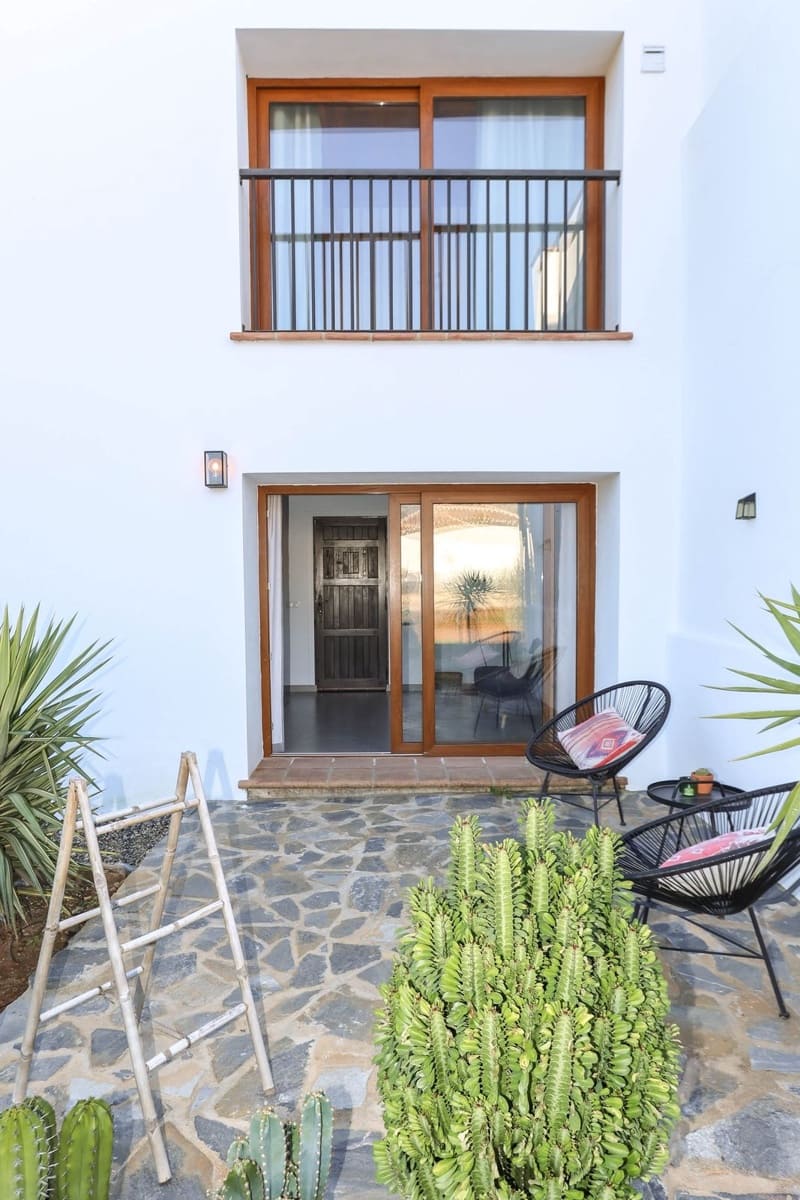 8 quarto Hotel para venda em Alora com piscina garagem - 879 000 € (Ref: 8637350)