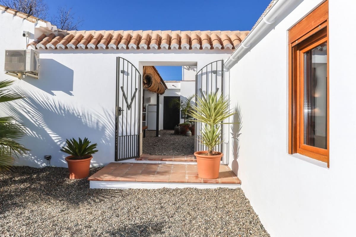 8 quarto Hotel para venda em Alora com piscina garagem - 879 000 € (Ref: 8637350)