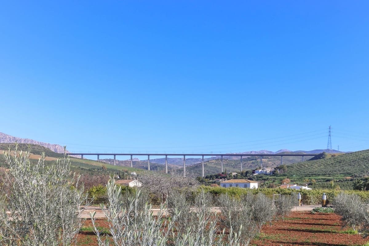 8 quarto Hotel para venda em Alora com piscina garagem - 879 000 € (Ref: 8637350)