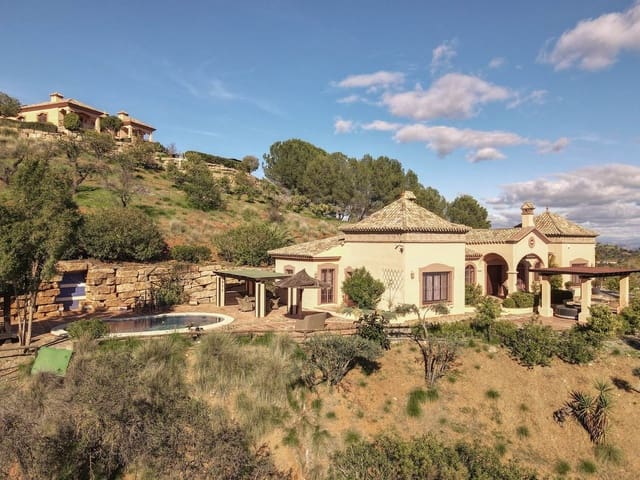 4 soverom Villa til salgs i Monda med svømmebasseng garasje - € 945 000 (Ref: 8671472)