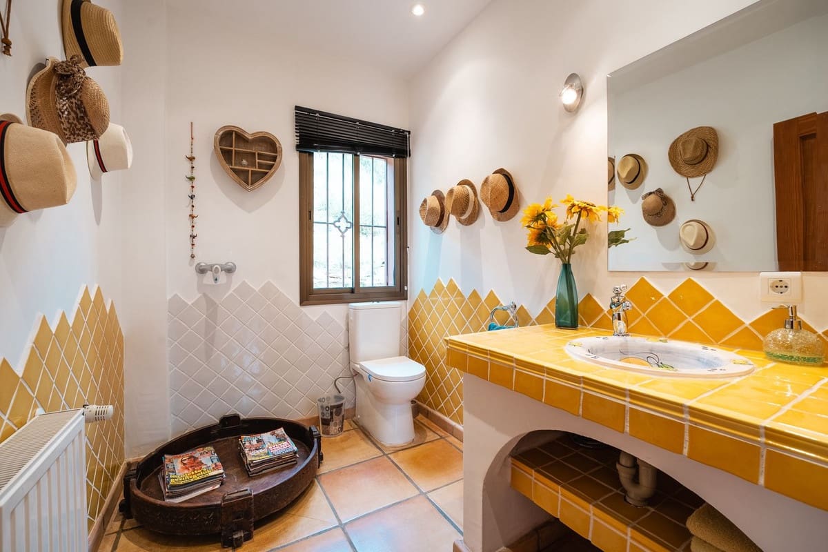 4 soveværelse Villa til salg i Monda med swimmingpool garage - € 895.000 (Ref: 8671472)