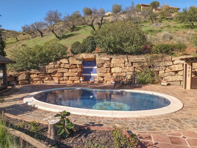 4 quarto Moradia para venda em Monda com piscina garagem - 895 000 € (Ref: 8671472)