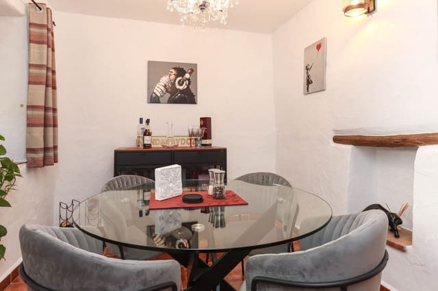 3 makuuhuone Omakotitalo myytävänä paikassa Alozaina - 199 995 € (Ref: 8671473)