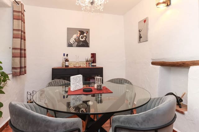 Casa de 3 habitaciones en Alozaina en venta - 199.995 € (Ref: 8671473)