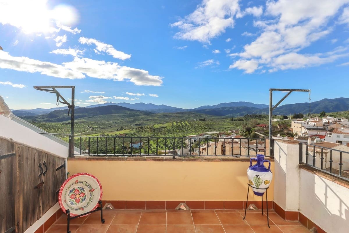 Casa de 3 habitaciones en Alozaina en venta - 199.995 € (Ref: 8671473)