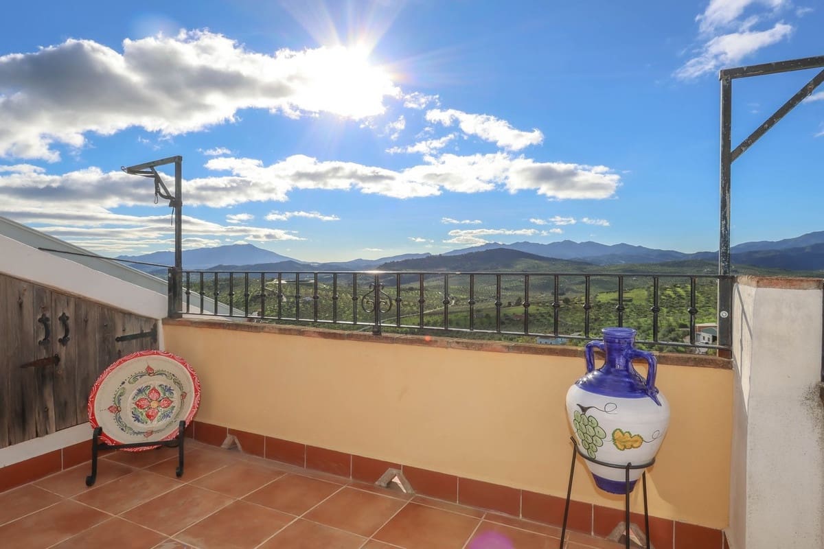 Casa de 3 habitaciones en Alozaina en venta - 199.995 € (Ref: 8671473)