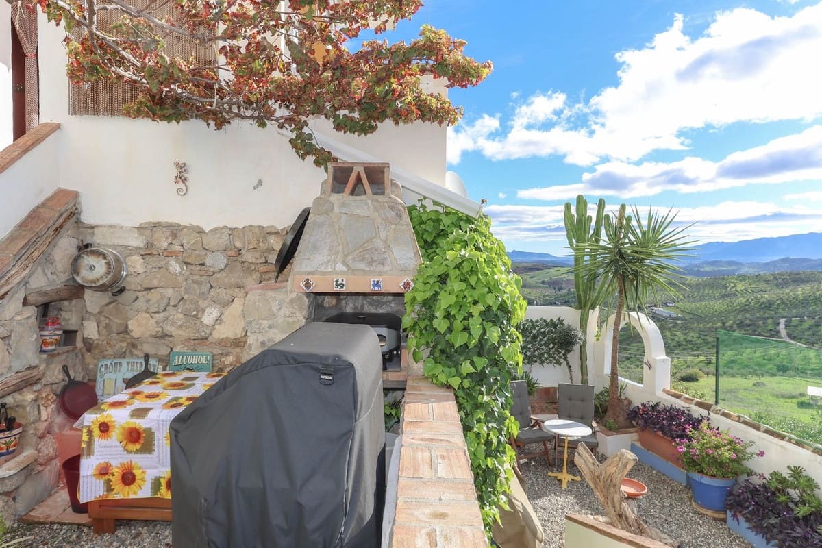 Casa de 3 habitaciones en Alozaina en venta - 199.995 € (Ref: 8671473)