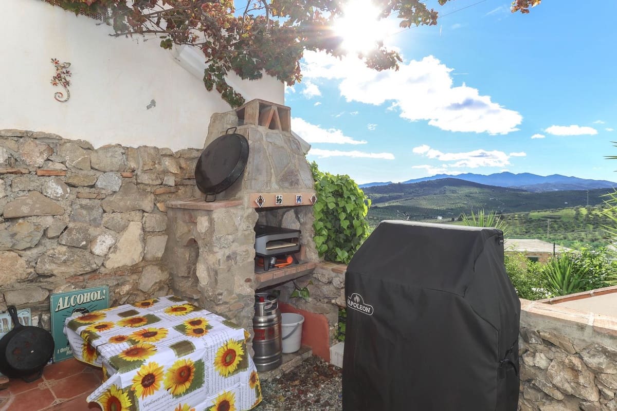 Casa de 3 habitaciones en Alozaina en venta - 199.995 € (Ref: 8671473)