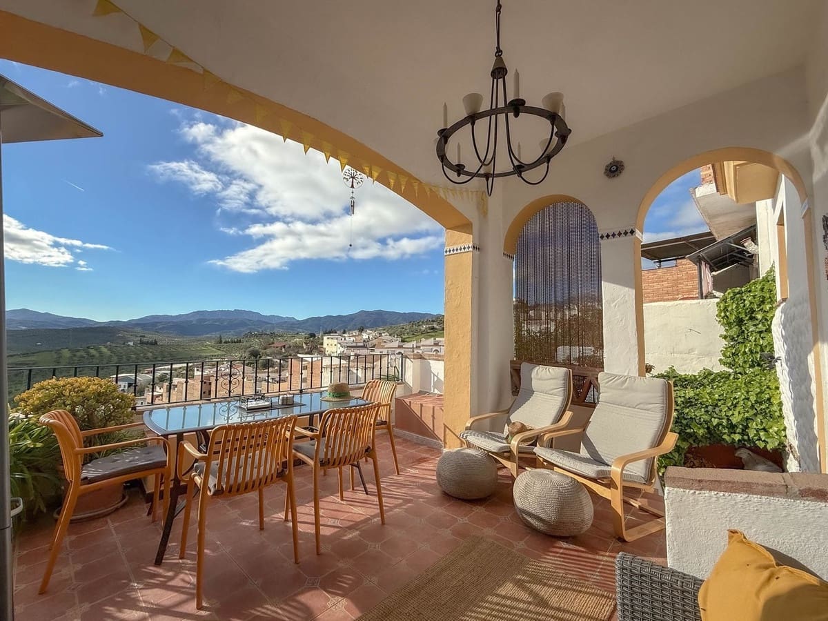 Casa de 3 habitaciones en Alozaina en venta - 199.995 € (Ref: 8671473)