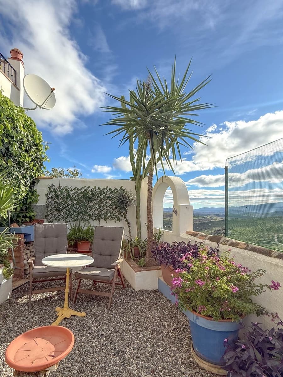 Casa de 3 habitaciones en Alozaina en venta - 199.995 € (Ref: 8671473)