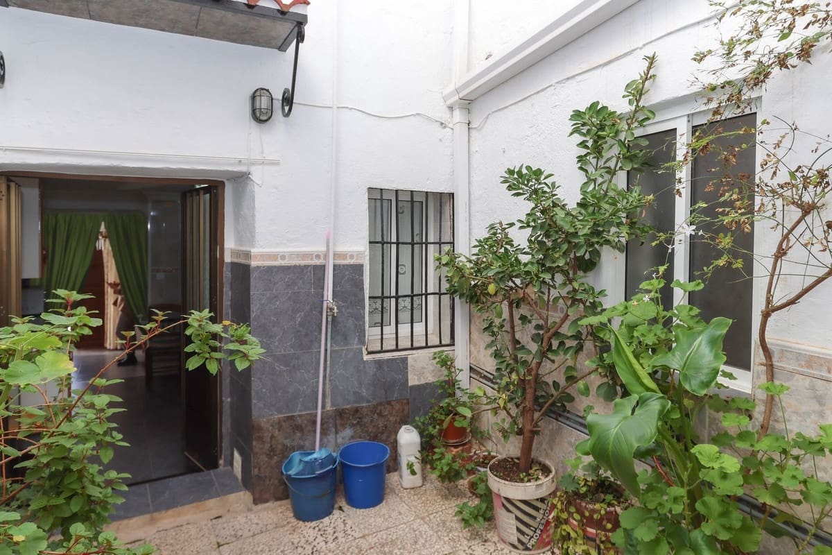 4 soveværelse Byhus til salg i Yunquera - € 120.000 (Ref: 8689911)