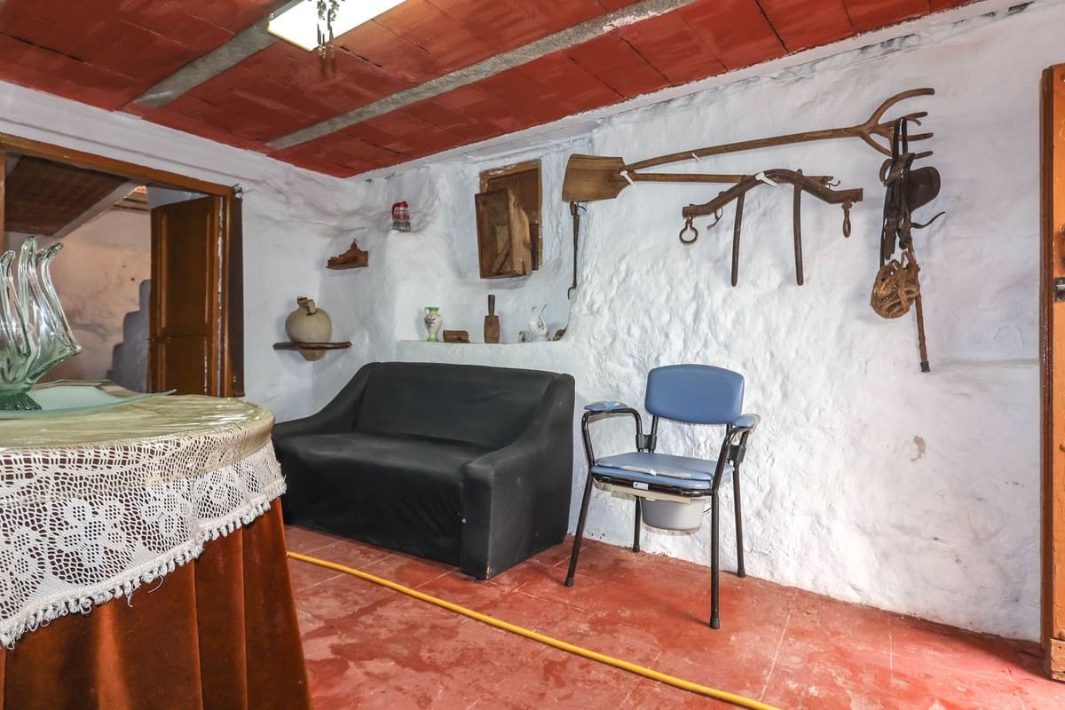 4 soveværelse Byhus til salg i Yunquera - € 120.000 (Ref: 8689911)