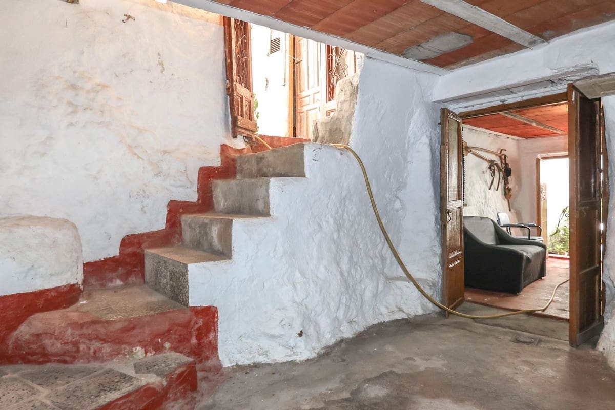 4 soveværelse Byhus til salg i Yunquera - € 120.000 (Ref: 8689911)