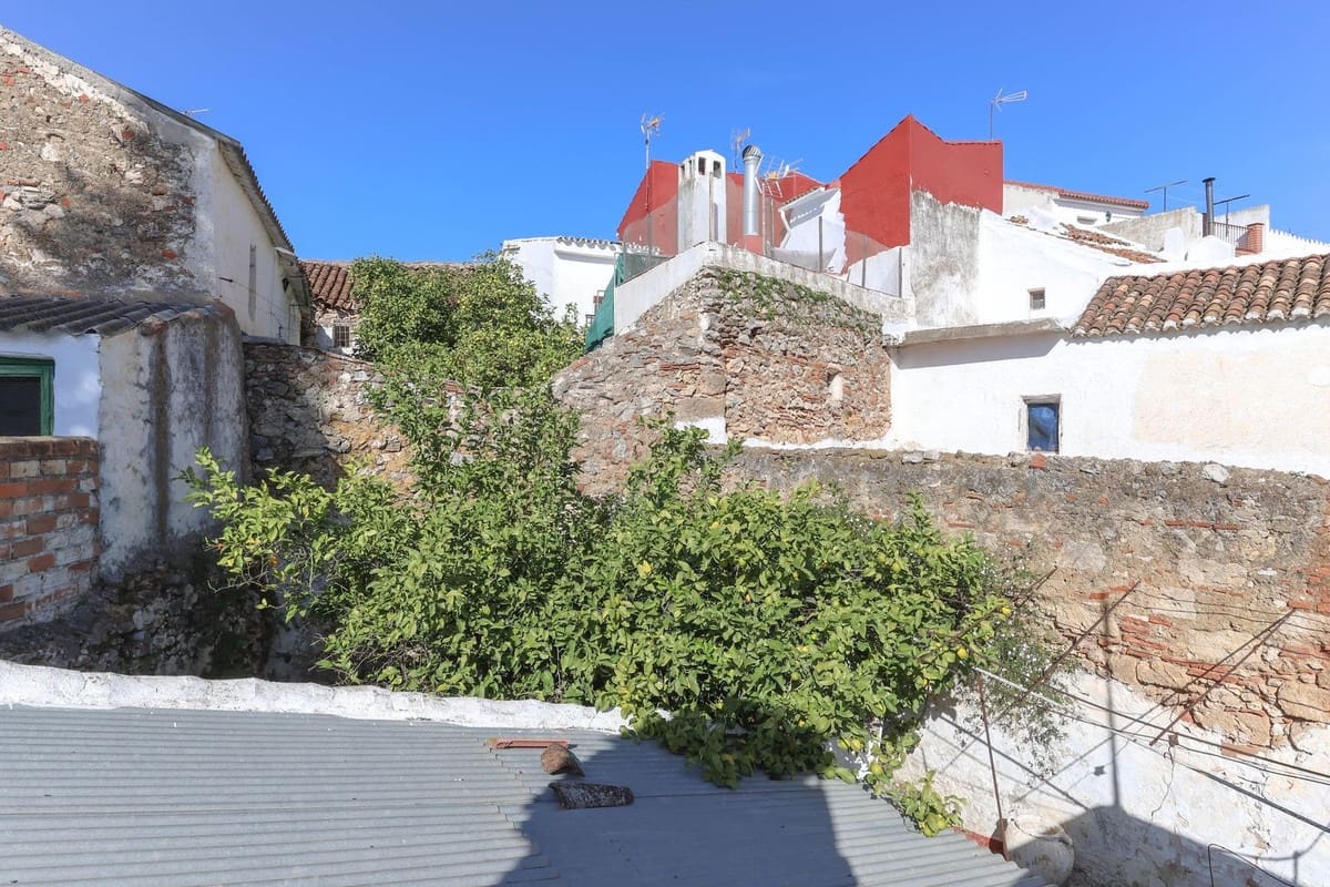 4 soveværelse Byhus til salg i Yunquera - € 120.000 (Ref: 8689911)