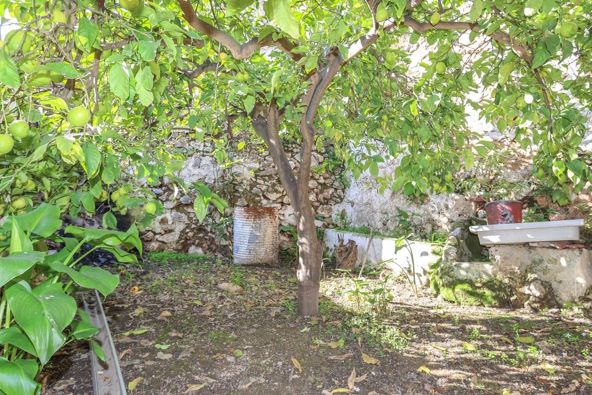 4 soverom Hus til salgs i Yunquera - € 110 000 (Ref: 8689911)