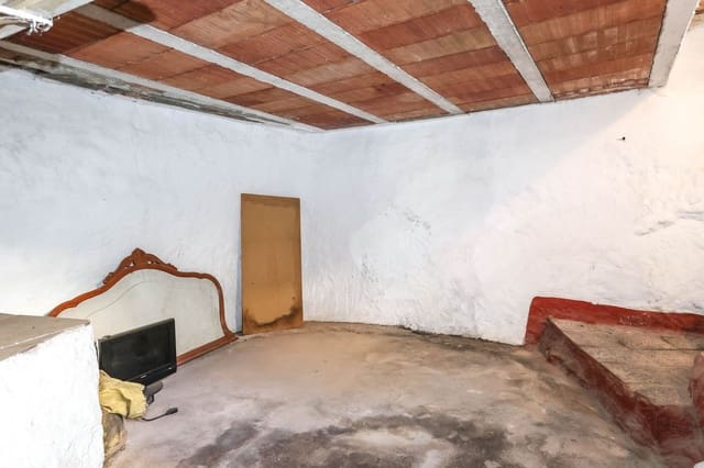 4 soverom Hus til salgs i Yunquera - € 110 000 (Ref: 8689911)