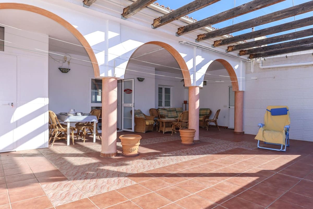 6 slaapkamer Hotel te koop in Tolox - € 275.000 (Ref: 8744256)