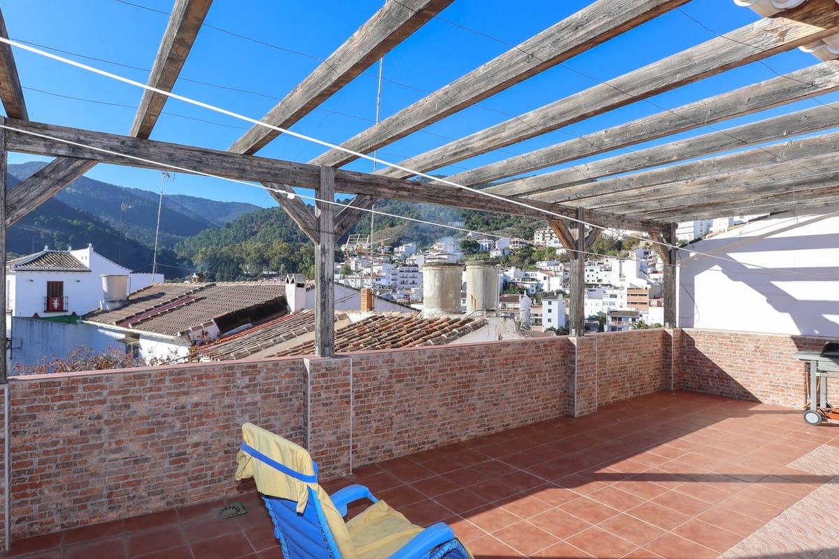 6 slaapkamer Hotel te koop in Tolox - € 275.000 (Ref: 8744256)