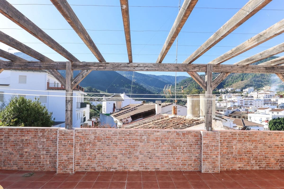 6 slaapkamer Hotel te koop in Tolox - € 275.000 (Ref: 8744256)