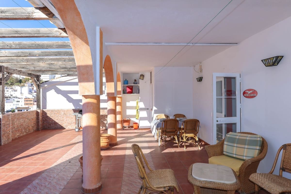 6 slaapkamer Hotel te koop in Tolox - € 260.000 (Ref: 8744256)